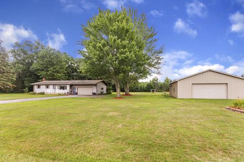8596 E Colby Rd, Crystal, MI 48818 photo 2