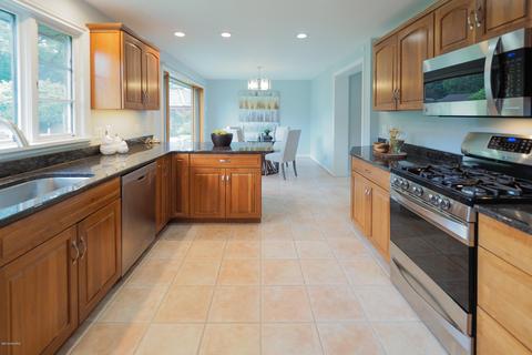 12287 E G Ave, Augusta, MI 49012 photo 10