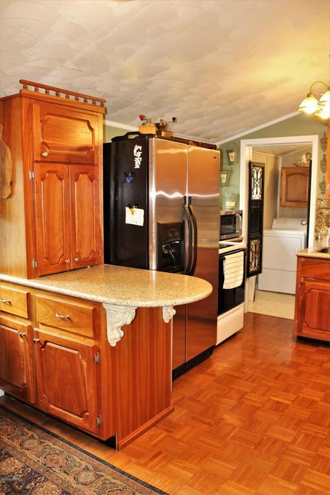 220 E Maple St, Carson City, MI 48811 photo 6