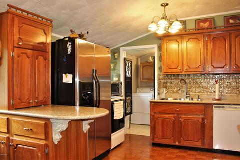 220 E Maple St, Carson City, MI 48811 photo 7