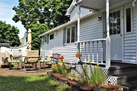220 E Maple St, Carson City, MI 48811 photo 4
