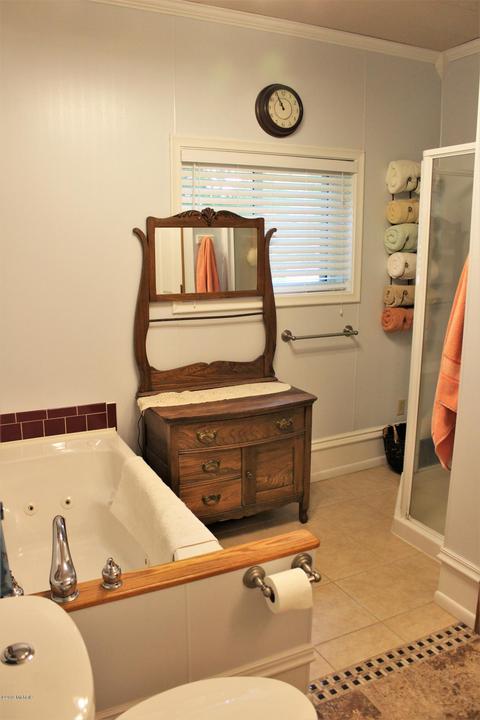 220 E Maple St, Carson City, MI 48811 photo 17