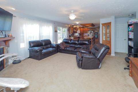 12884 Riverside, Constantine, MI 49042 photo 4