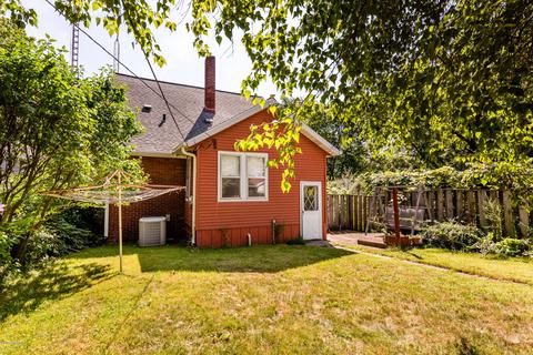 716 Wayne St, St. Joseph, MI 49085 photo 20