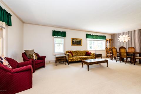 716 Wayne St, St. Joseph, MI 49085 photo 6