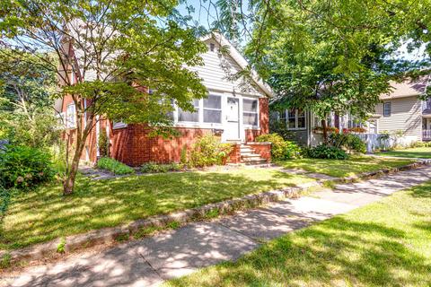 716 Wayne St, St. Joseph, MI 49085 photo 2