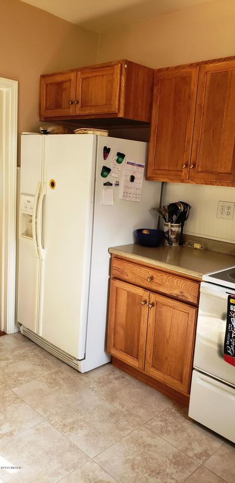 320 Sixth Ave, Three Rivers, MI 49093 photo 6