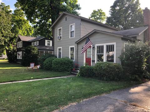 514 S Main St, Plainwell, MI 49080 photo 1