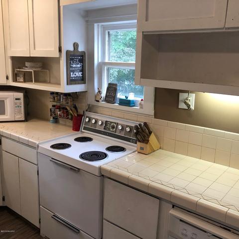 514 S Main St, Plainwell, MI 49080 photo 13