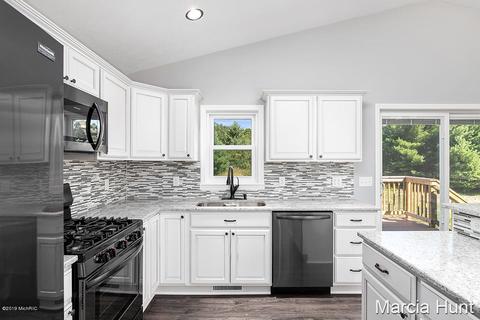 9149 E 56th St, Newaygo, MI 49337 photo 5