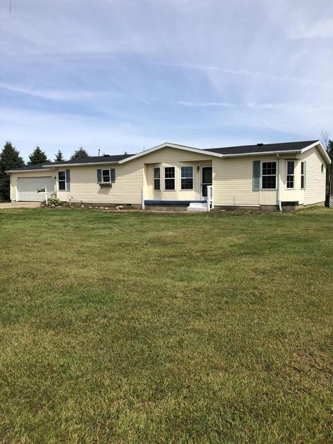 3573 20th St, Dorr, MI 49323 photo 1