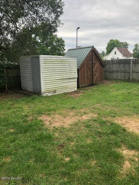 518 Eager St, Belding, MI 48809 photo 8