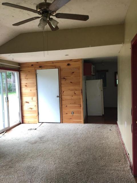 518 Eager St, Belding, MI 48809 photo 7