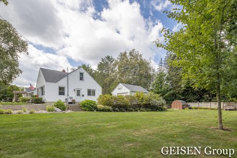 1011 S Pearl St, Belding, MI 48809 photo 3