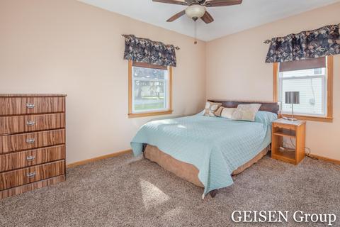 1011 S Pearl St, Belding, MI 48809 photo 12