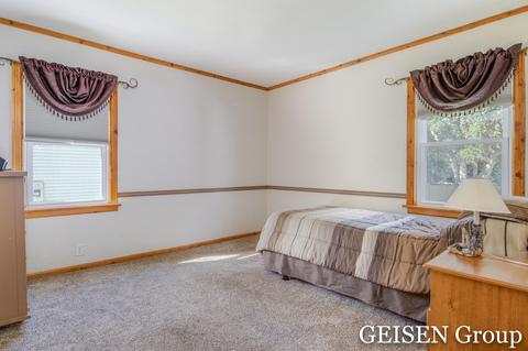1011 S Pearl St, Belding, MI 48809 photo 19