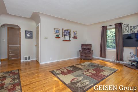 1011 S Pearl St, Belding, MI 48809 photo 8