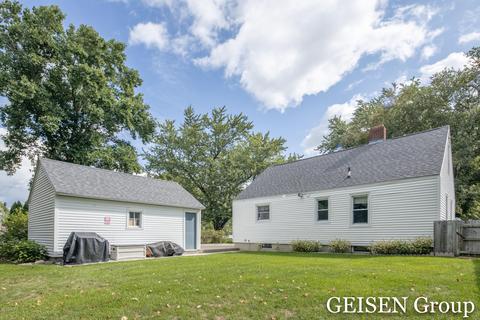 1011 S Pearl St, Belding, MI 48809 photo 22