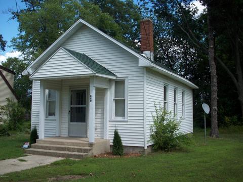 840 Oak St, Baldwin, MI 49304 photo 1