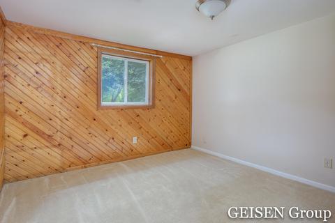 202 Irving St, Belding, MI 48809 photo 11