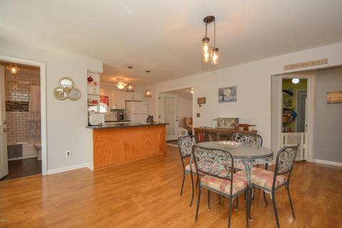 213 E Spruce St, Marshall, MI 49068 photo 8