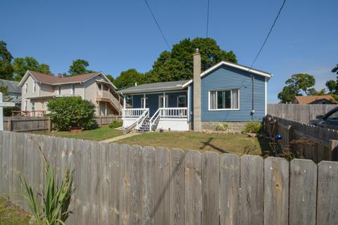213 E Spruce St, Marshall, MI 49068 photo 1