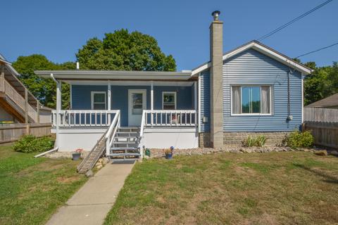 213 E Spruce St, Marshall, MI 49068 photo 3