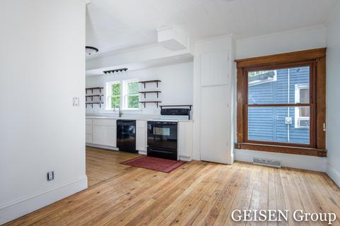 812 S Pearl St, Belding, MI 48809 photo 10