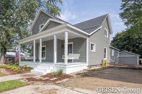 812 S Pearl St, Belding, MI 48809 photo 2
