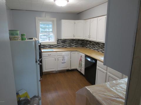 930 Kenwood Ave, Belding, MI 48809 photo 8