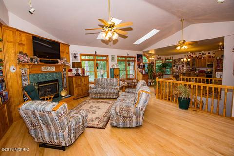 21605 Puterbaugh Ln, Cassopolis, MI 49031 photo 9