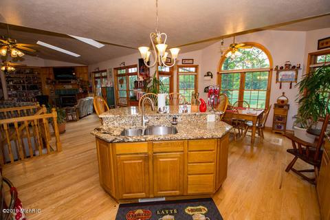 21605 Puterbaugh Ln, Cassopolis, MI 49031 photo 5