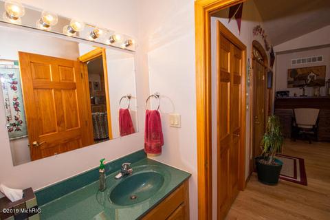 21605 Puterbaugh Ln, Cassopolis, MI 49031 photo 14
