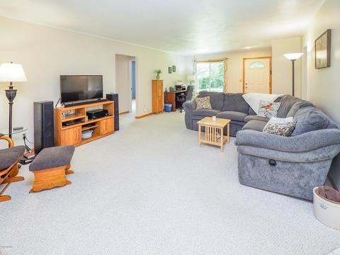 9565 N 16th St, Plainwell, MI 49080 photo 3