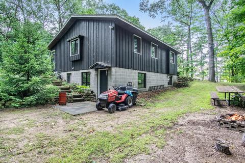 1396 Carleton St, Whitehall, MI 49461 photo 15