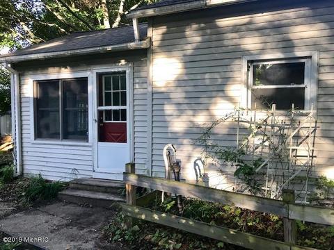 465 Third St, Manistee, MI 49660 photo 22