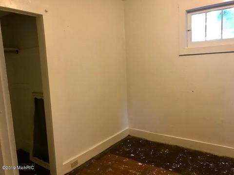 465 Third St, Manistee, MI 49660 photo 15