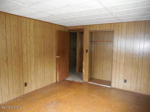 390 Kenneth Dr, Plainwell, MI 49080 photo 14