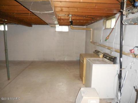 390 Kenneth Dr, Plainwell, MI 49080 photo 24