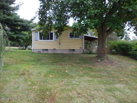 390 Kenneth Dr, Plainwell, MI 49080 photo 32