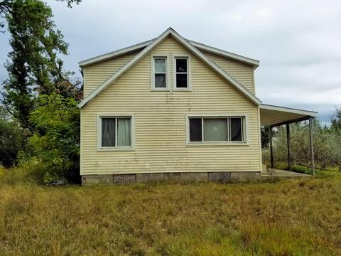 1085 Maple St, Baldwin, MI 49304 photo 2