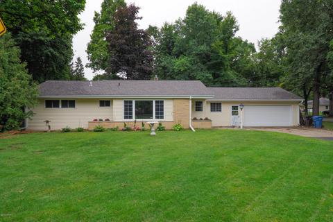 141 West St, Plainwell, MI 49080 photo 1