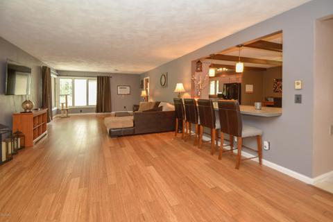 200 Hawthorne Rd, Marshall, MI 49068 photo 10