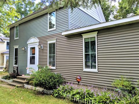 220 Morrell St, Plainwell, MI 49080 photo 2