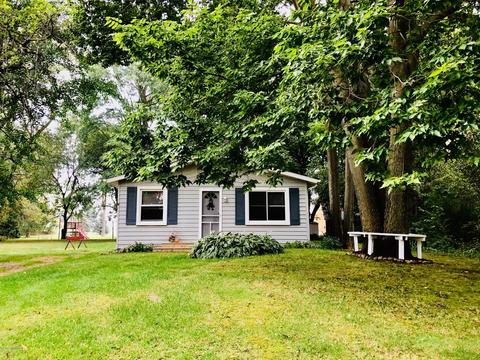 3137 Arrowhead Dr, Reading, MI 49274 photo 1