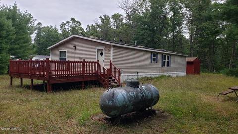 161 E Benjamin, Idlewild, MI 49642 photo 4