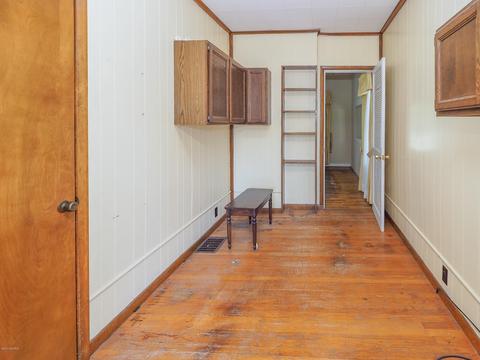1534 E B Ave, Plainwell, MI 49080 photo 14
