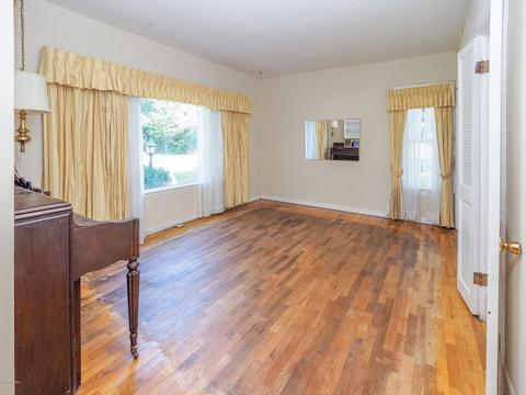 1534 E B Ave, Plainwell, MI 49080 photo 5