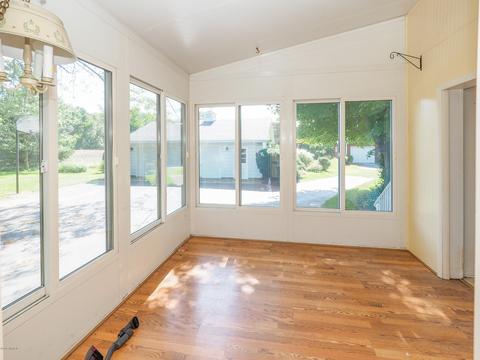 1534 E B Ave, Plainwell, MI 49080 photo 15