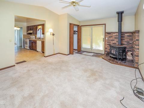 1534 E B Ave, Plainwell, MI 49080 photo 11